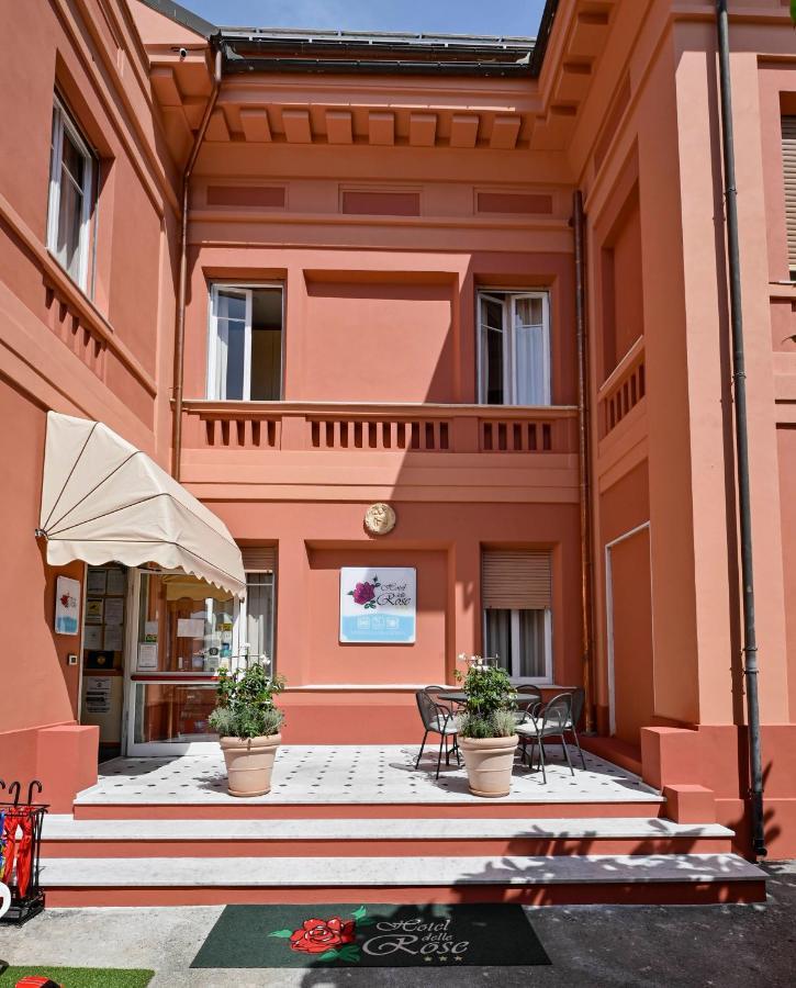 Hotel Delle Rose San Bartolomeo Al Mare Exteriör bild